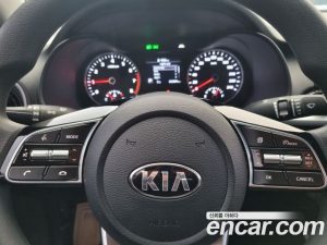 Kia K3 2020 года из Южной Кореи