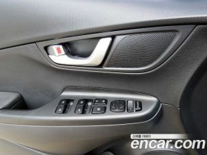 Hyundai Kona Бензин 1.6 Turbo 2WD 2021 года из Южной Кореи