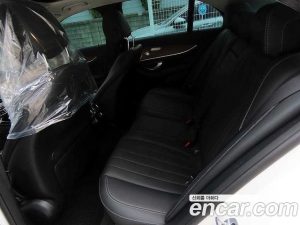 Mercedes-Benz E-Class E300e 4MATIC Exclusive 2020 года из Южной Кореи