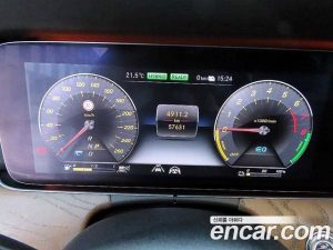 Mercedes-Benz E-Class E300e 4MATIC Exclusive 2020 года из Южной Кореи
