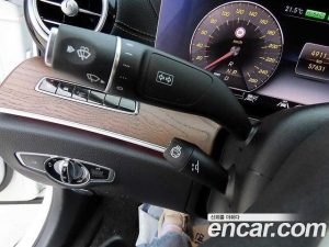 Mercedes-Benz E-Class E300e 4MATIC Exclusive 2020 года из Южной Кореи