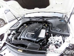 Mercedes-Benz E-Class E300e 4MATIC Exclusive 2020 года из Южной Кореи