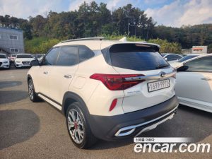 Kia Seltos Бензин 1.6 Turbo 2WD 2020 года из Южной Кореи
