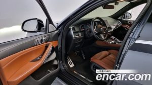 BMW X6 M50i 2021 года из Южной Кореи
