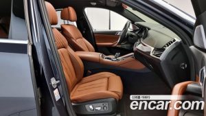 BMW X6 M50i 2021 года из Южной Кореи