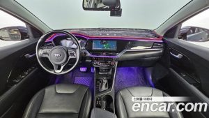 Kia Niro 1.6 HEV 2020 года из Южной Кореи