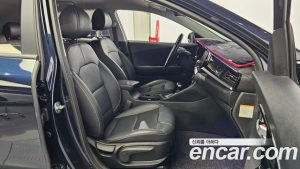 Kia Niro 1.6 HEV 2020 года из Южной Кореи