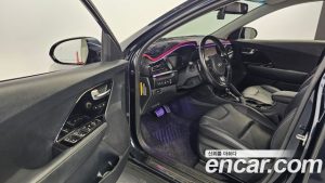 Kia Niro 1.6 HEV 2020 года из Южной Кореи