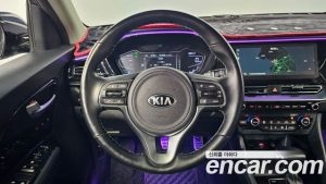 Kia Niro 1.6 HEV 2020 года из Южной Кореи