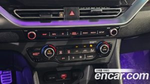 Kia Niro 1.6 HEV 2020 года из Южной Кореи