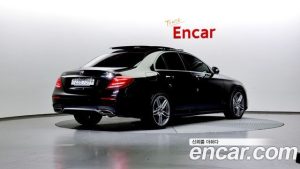 Mercedes-Benz E-Class E300 4MATIC AMG Line 2020 года из Южной Кореи