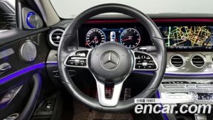 Mercedes-Benz E-Class E300 4MATIC AMG Line 2020 года из Южной Кореи
