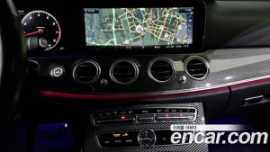 Mercedes-Benz E-Class E300 4MATIC AMG Line 2020 года из Южной Кореи
