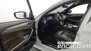 BMW 5-Series 520d M Sport Plus 2020 года из Южной Кореи