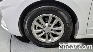 Hyundai AVANTE 1.6 2020 года из Южной Кореи