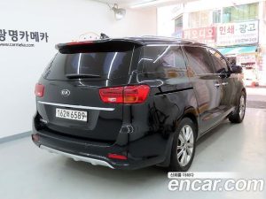 Kia Carnival 9-Seater Noblesse Special 2020 года из Южной Кореи