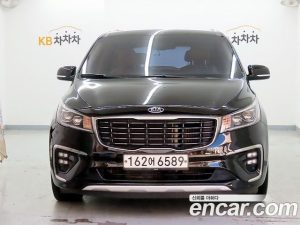 Kia Carnival 9-Seater Noblesse Special 2020 года из Южной Кореи