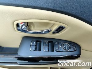 Kia Carnival 9-Seater Noblesse Special 2020 года из Южной Кореи