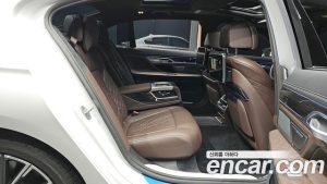 BMW 7-Series 740Li xDrive M Sport 2021 года из Южной Кореи