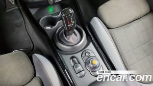 Mini Clubman JCW 2021 года из Южной Кореи