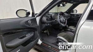 Mini Clubman JCW 2021 года из Южной Кореи
