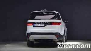 Land Rover Discovery 2.0 P300 SE 2023 года из Южной Кореи