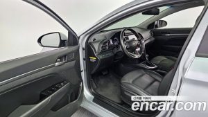 Hyundai AVANTE 1.6 2020 года из Южной Кореи