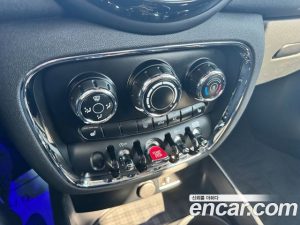 Mini Clubman DEFAULT 2021 года из Южной Кореи