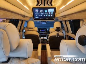 Kia Carnival Бензин 9-Seater HI-Limousine (Special Hi-End Version) 2023 года из Южной Кореи