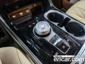 Kia Carnival Бензин 9-Seater HI-Limousine (Special Hi-End Version) 2023 года из Южной Кореи