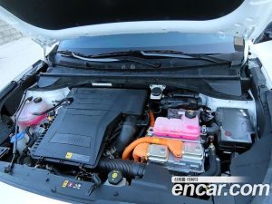 Kia Niro 1.6 HEV 2021 года из Южной Кореи