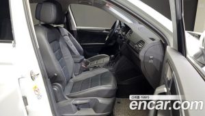 Volkswagen Tiguan 2.0 TDI Premium 2020 года из Южной Кореи