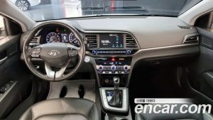 Hyundai AVANTE 1.6 2020 года из Южной Кореи