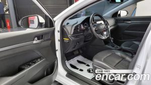 Hyundai AVANTE 1.6 2020 года из Южной Кореи