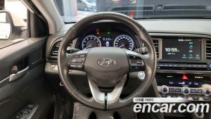 Hyundai AVANTE 1.6 2020 года из Южной Кореи