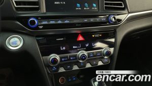 Hyundai AVANTE 1.6 2020 года из Южной Кореи