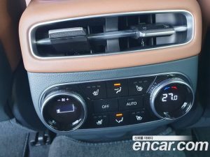 Genesis GV70 2.5T Бензин AWD 2023 года из Южной Кореи