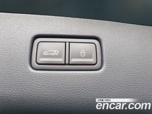 Genesis GV70 2.5T Бензин AWD 2023 года из Южной Кореи