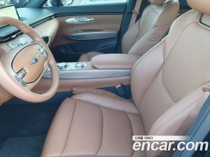 Genesis GV70 2.5T Бензин AWD 2023 года из Южной Кореи
