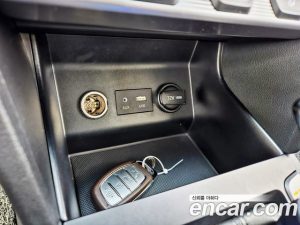 Hyundai AVANTE 1.6 2020 года из Южной Кореи