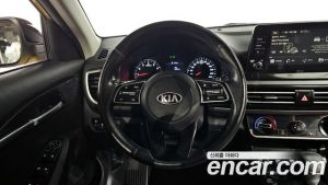 Kia Seltos Бензин 1.6 Turbo 2WD 2020 года из Южной Кореи