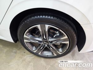 Kia K5 2.0 2021 года из Южной Кореи