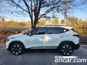 Kia Seltos Дизель 1.6 2WD 2021 года из Южной Кореи