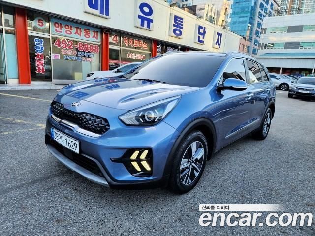 Kia Niro 1.6 HEV 2021 года из Кореи
