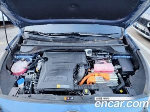 Kia Niro 1.6 HEV 2021 года из Южной Кореи