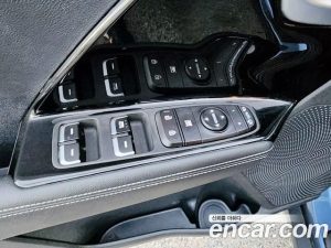 Kia Niro 1.6 HEV 2021 года из Южной Кореи