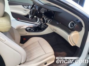Mercedes-Benz E-Class E450 4MATIC Coupe 2020 года из Южной Кореи