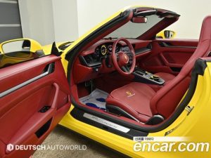 Porsche 911 CARRERA 4 Cabriolet 2021 года из Южной Кореи