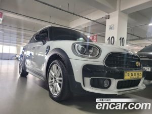 Mini Countryman Savile Row Edition 2020 года из Южной Кореи