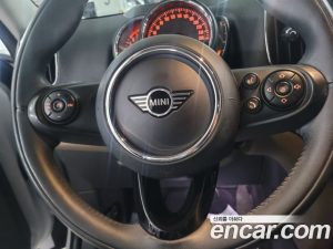 Mini Countryman Savile Row Edition 2020 года из Южной Кореи